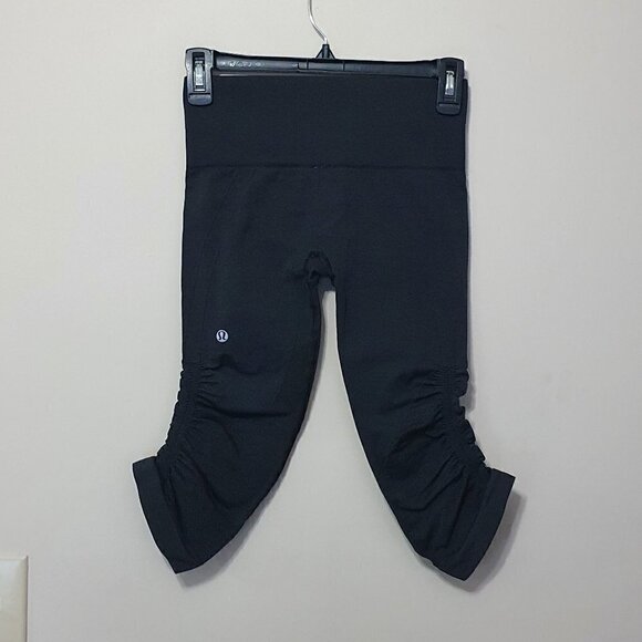Lululemon In The Flow Crop II - Picture 9 of 9